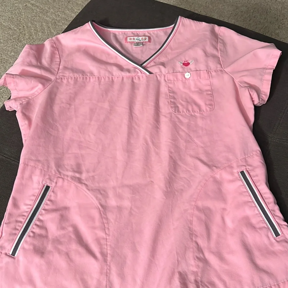Scrub Top - Picture 1 of 3